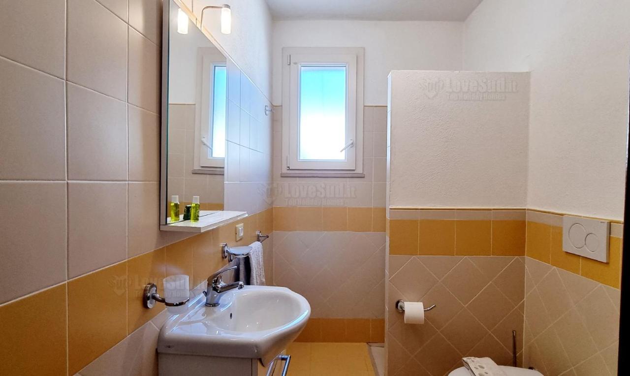 Casa Funnuvojere By Lovesud Corsano  Εξωτερικό φωτογραφία